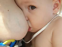 Baby Formula vs Breastfeeding